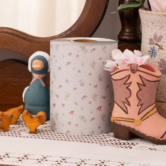Country Charm Embossed Roll